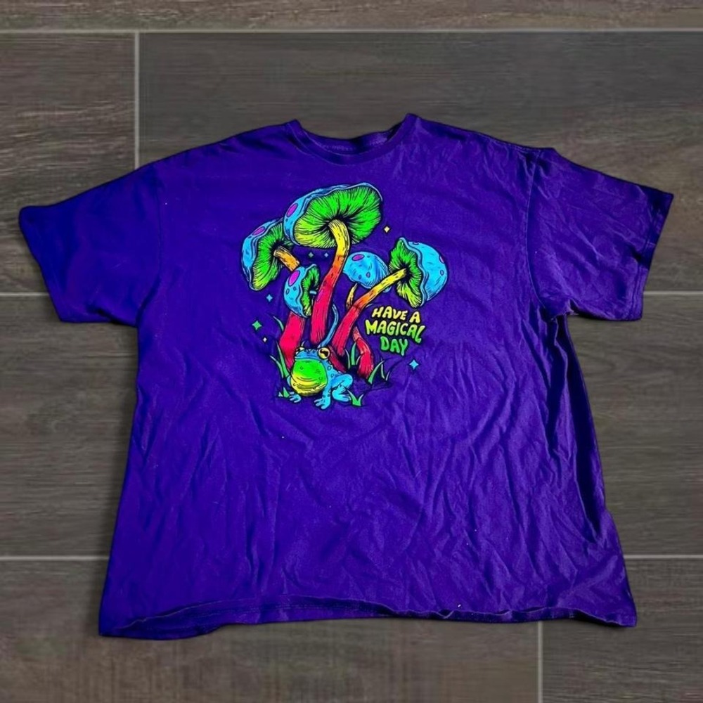 Baggy Purple and green psychedelic mushroom t-shirt